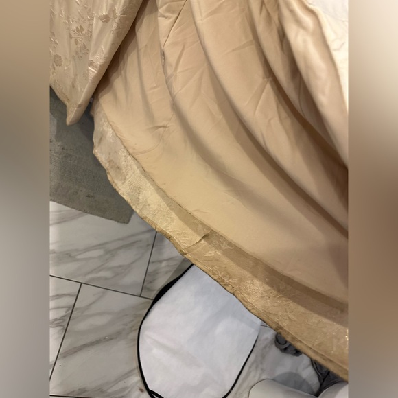 Revelry Luxe Violet Jacquard Dress Flutter Strap Corset Back Size 24 Champagne - Picture 16 of 16